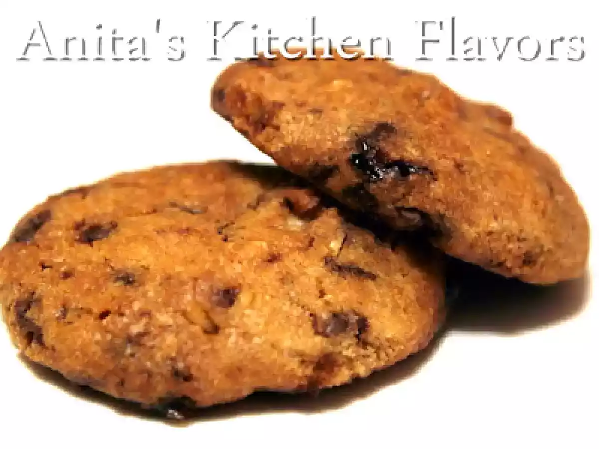 Biscuiti cu nuci si ciocolata - poza 2