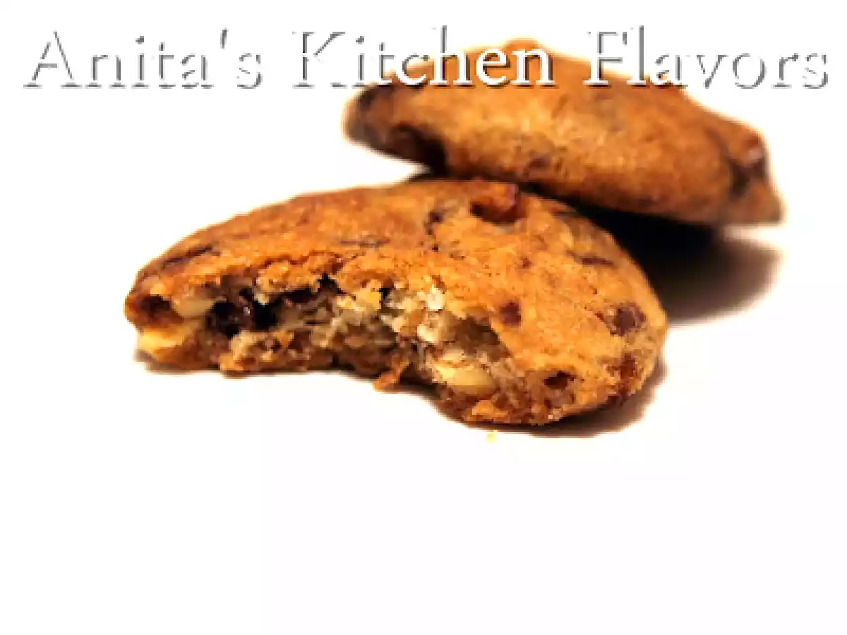 Biscuiti cu nuci si ciocolata - poza 3