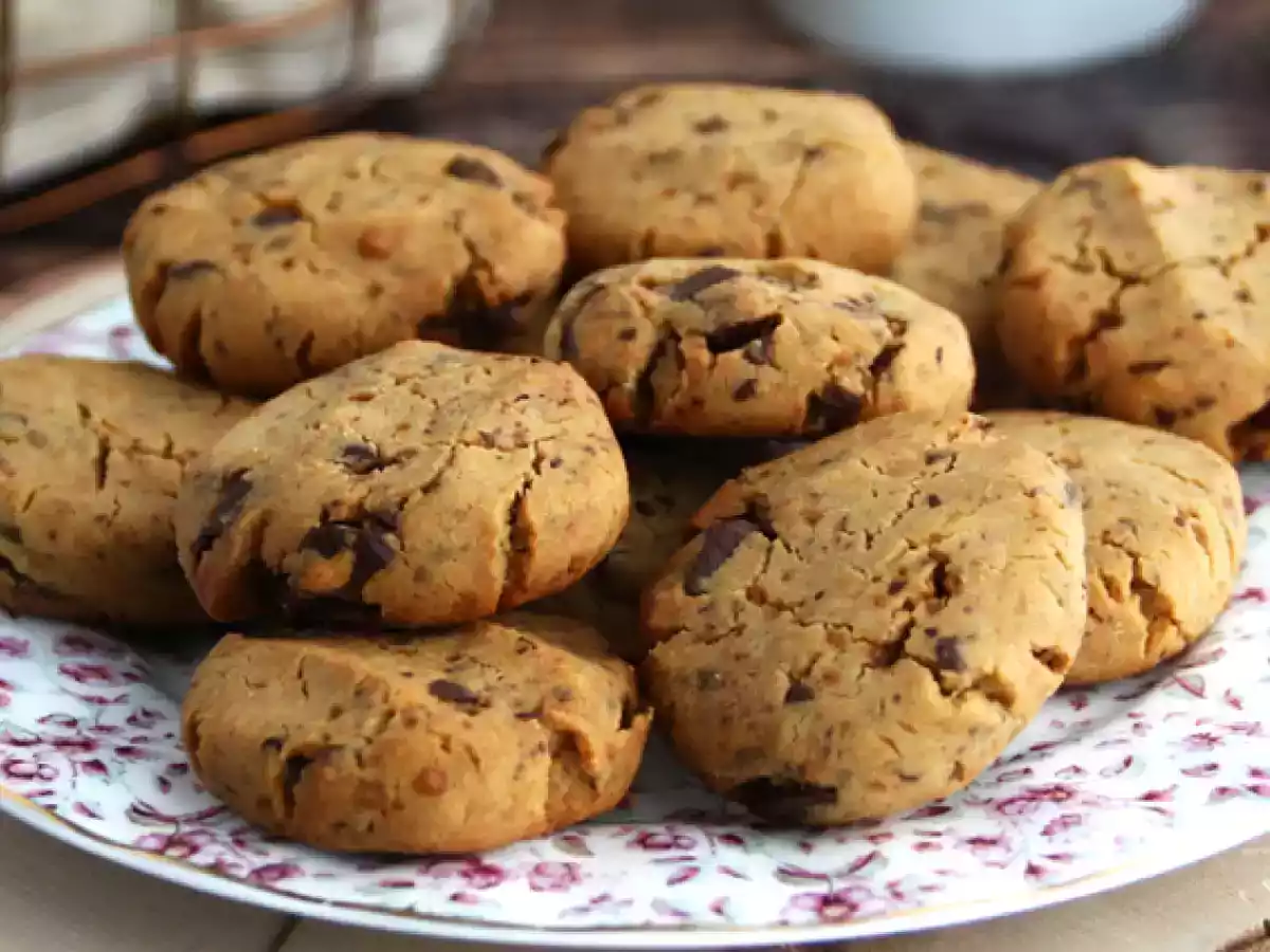Biscuiti cu pepite de ciocolata (vegan si fara gluten) - poza 2