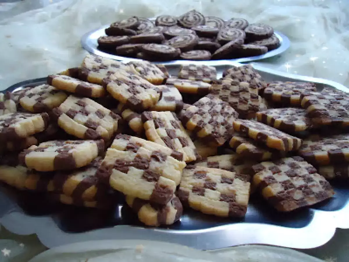 Biscuiti (de post) in doua culori - poza 2