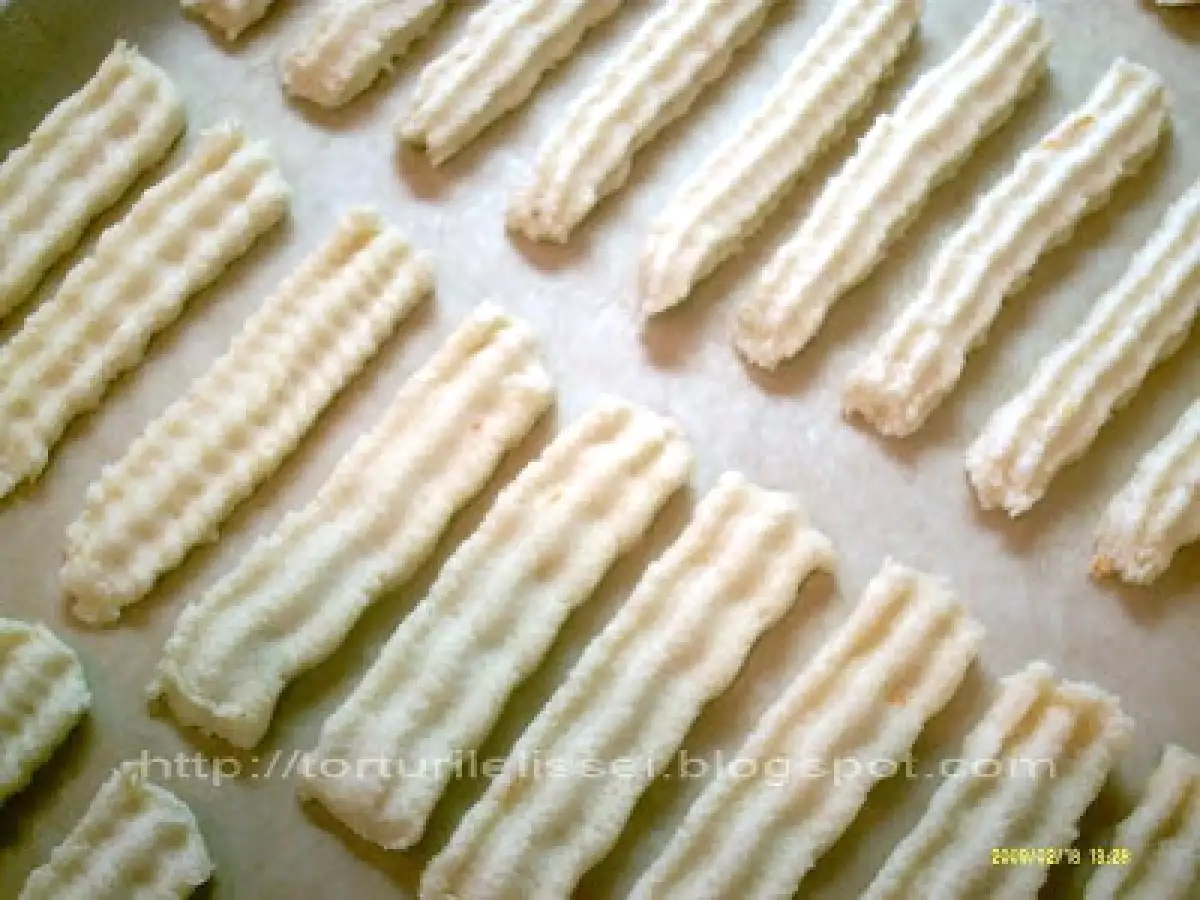 Biscuiti spritati - poza 4