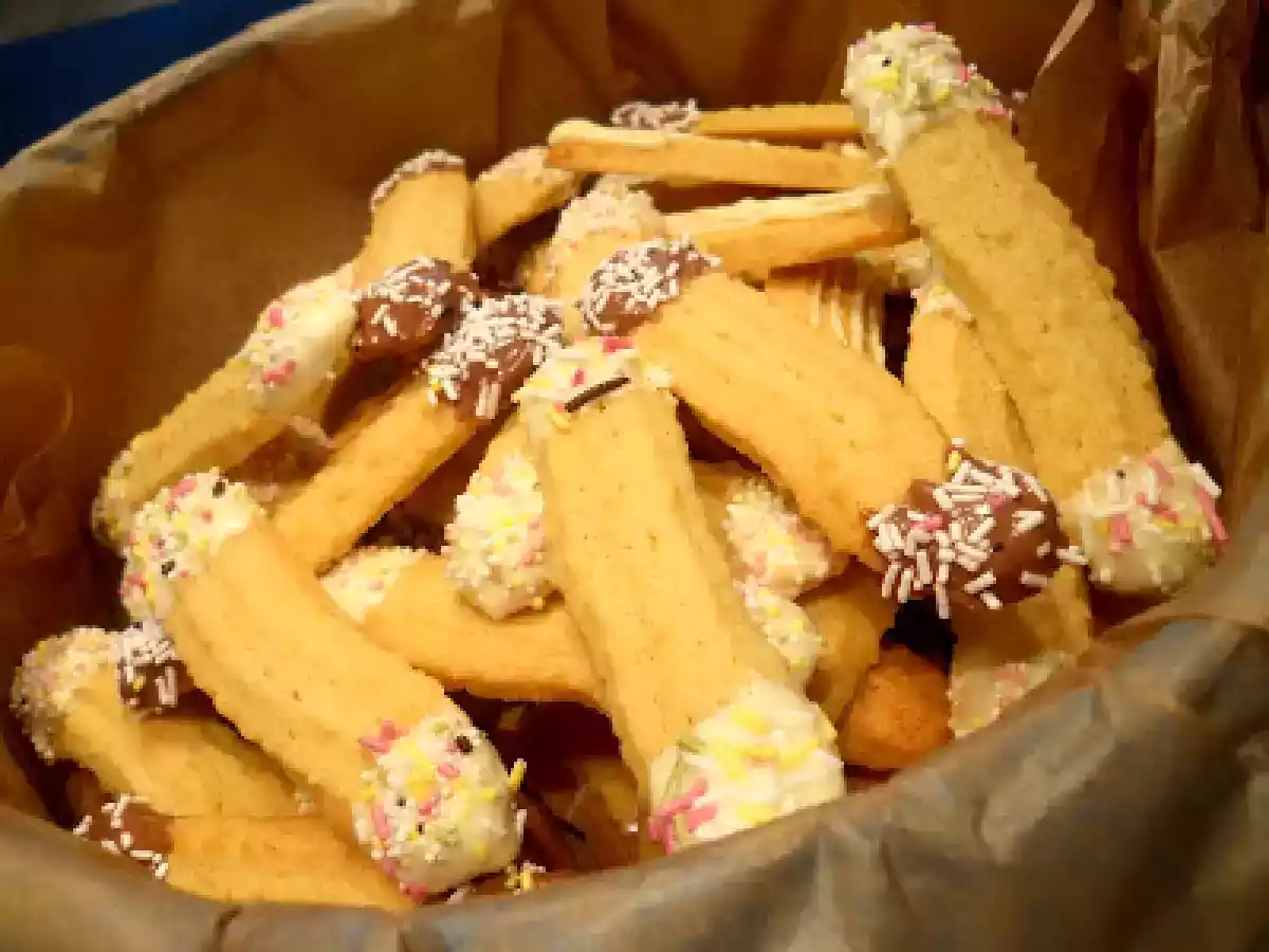 Biscuiti spritati (fara untura)