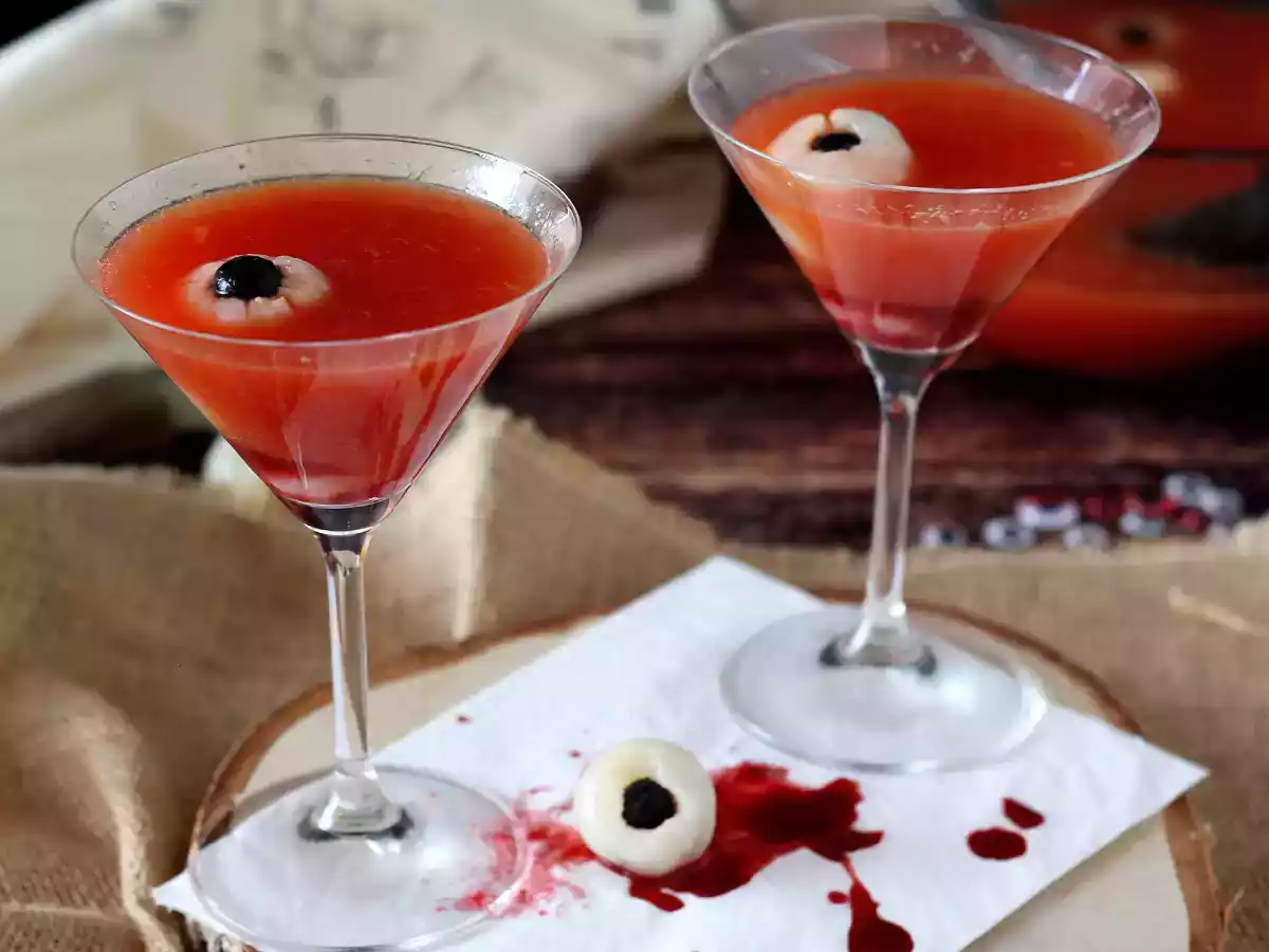 Bloody cocktail pentru Halloween, fără alcool - Halloween mocktail - poza 5