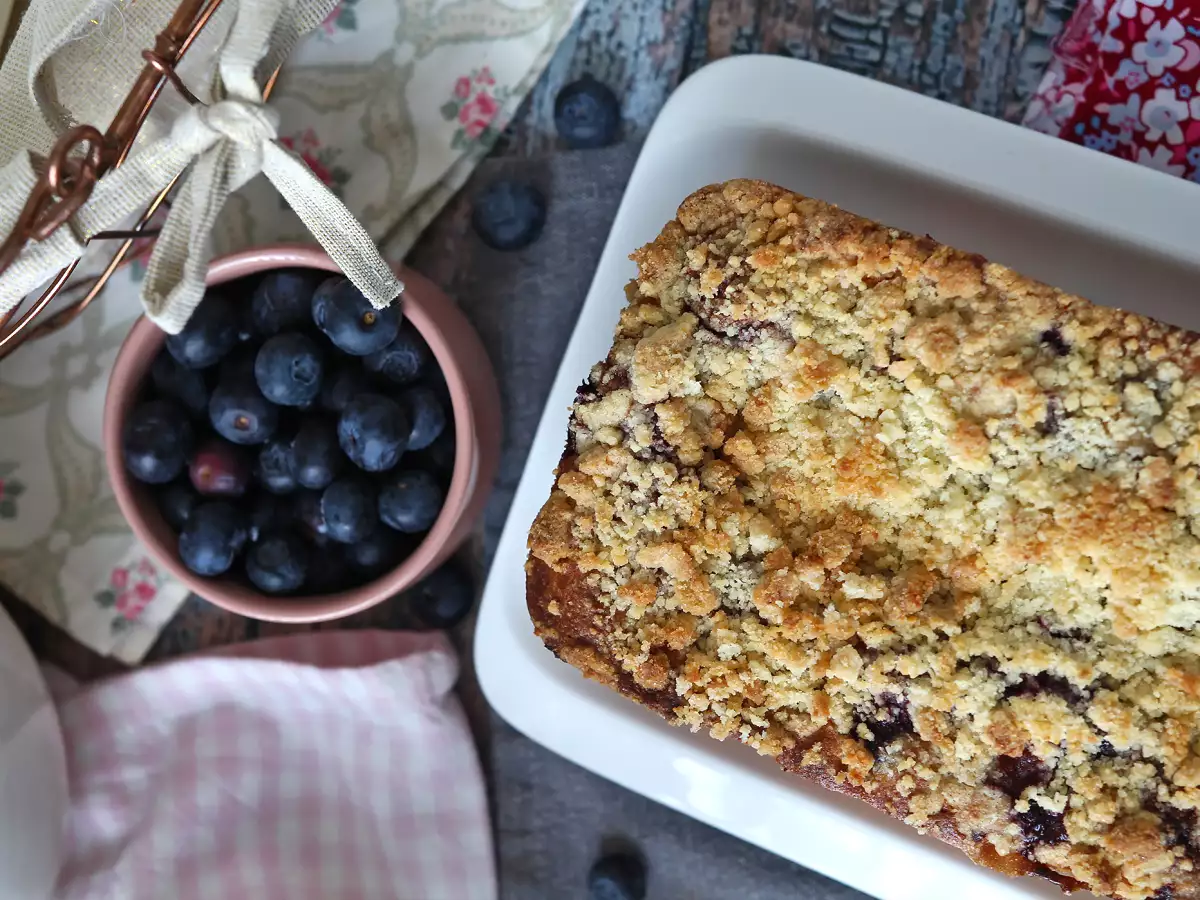 Blueberry crumble cake - poza 4