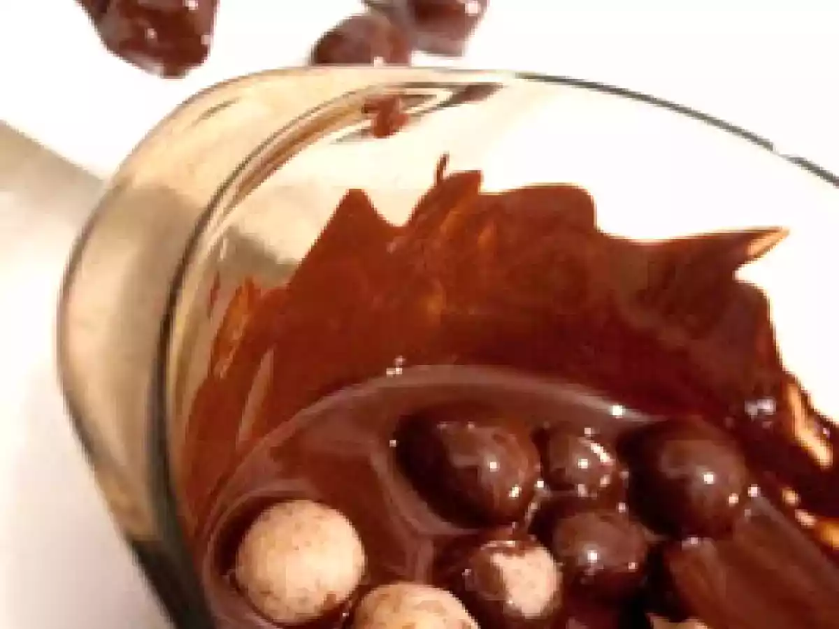 Bomboane de ciocolata cu umplutura de migdale - poza 3