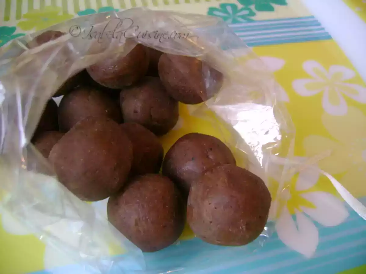 Bomboane de ciocolata, nuca si cafea - poza 2