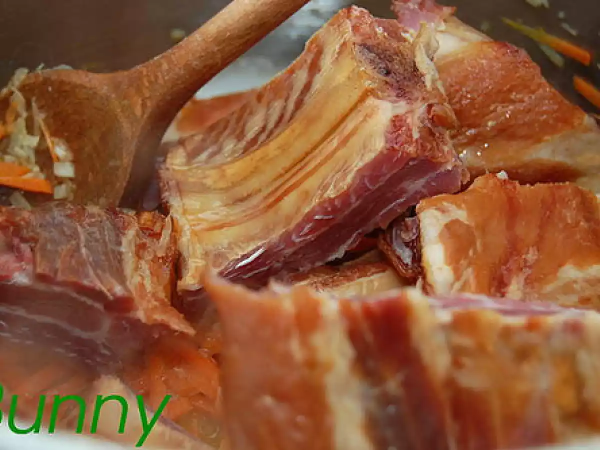 Bors cu afumatura si cartofi - poza 3