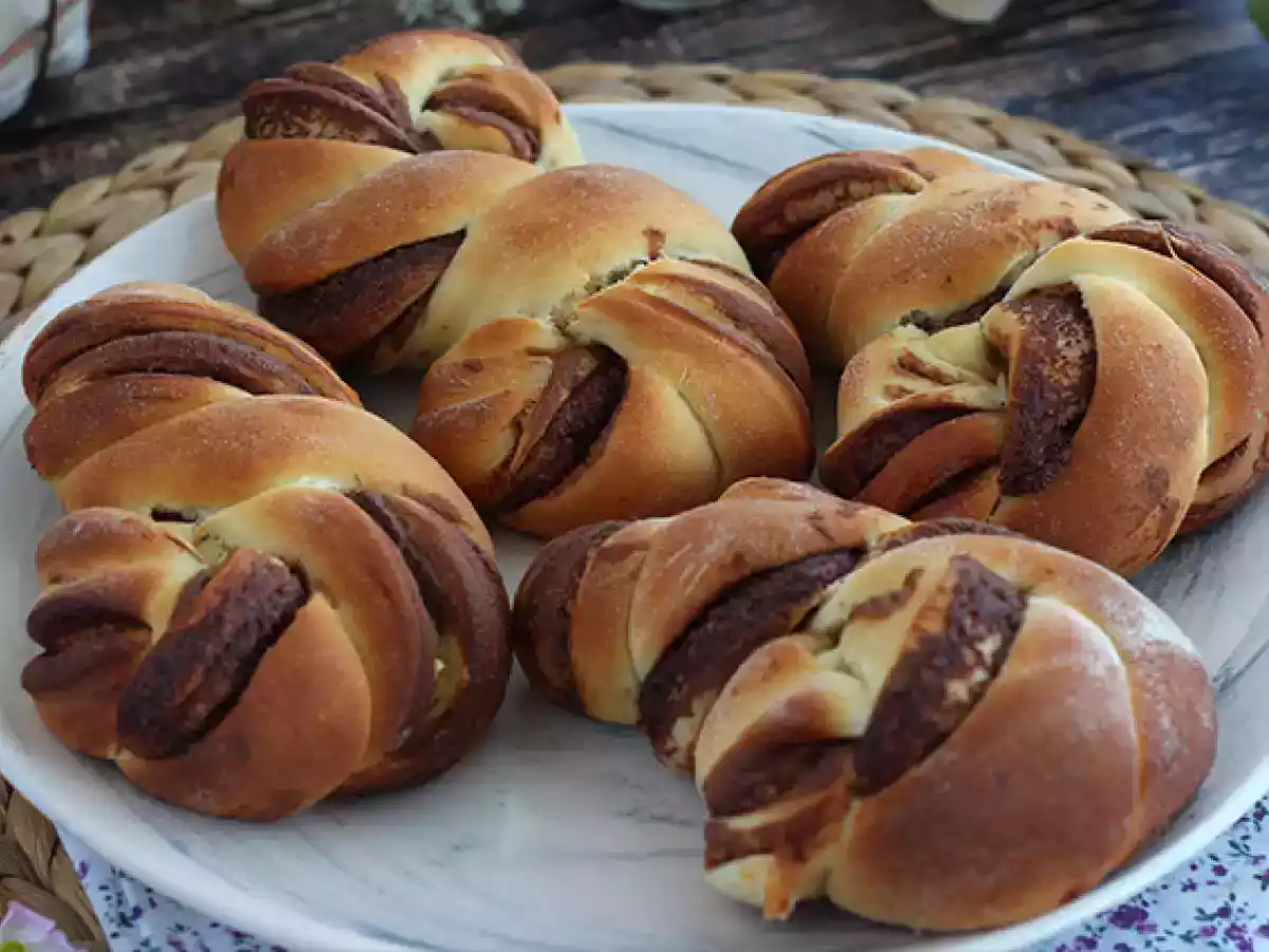 Brioches tressées cu ciocolata - poza 2