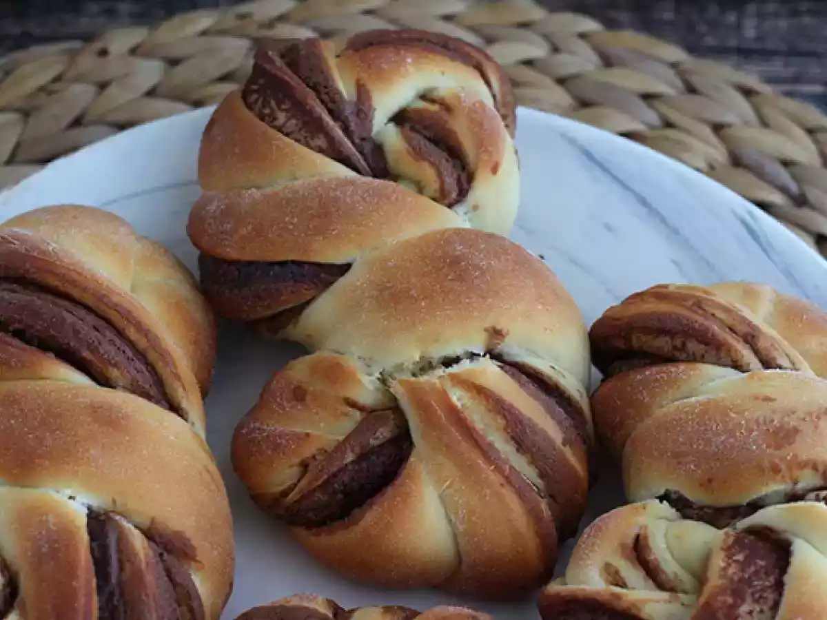 Brioches tressées cu ciocolata - poza 3