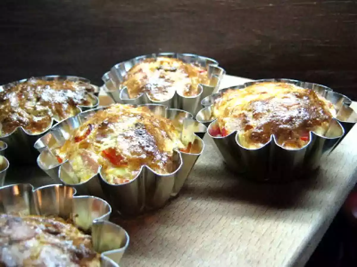 Briose aperitiv cu sunca si ardei - poza 3