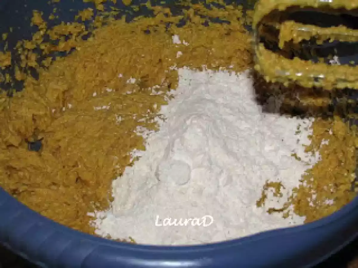 Briose colorate - poza 3