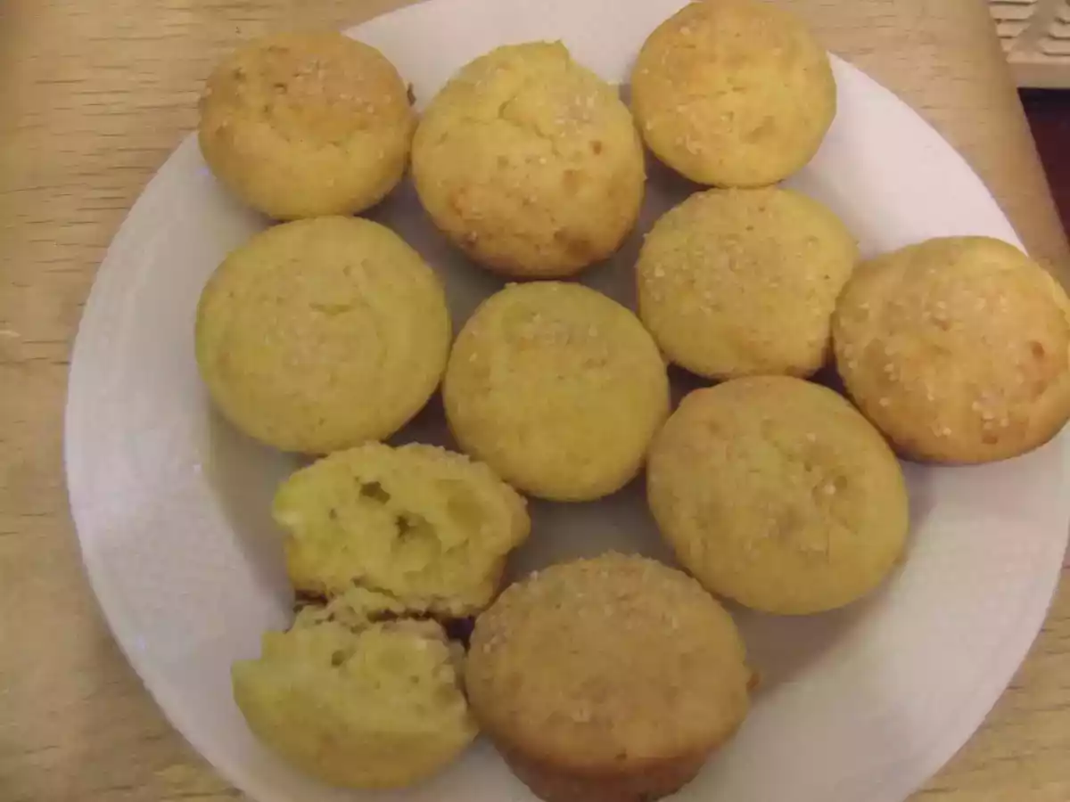 Briose cu branza sarata