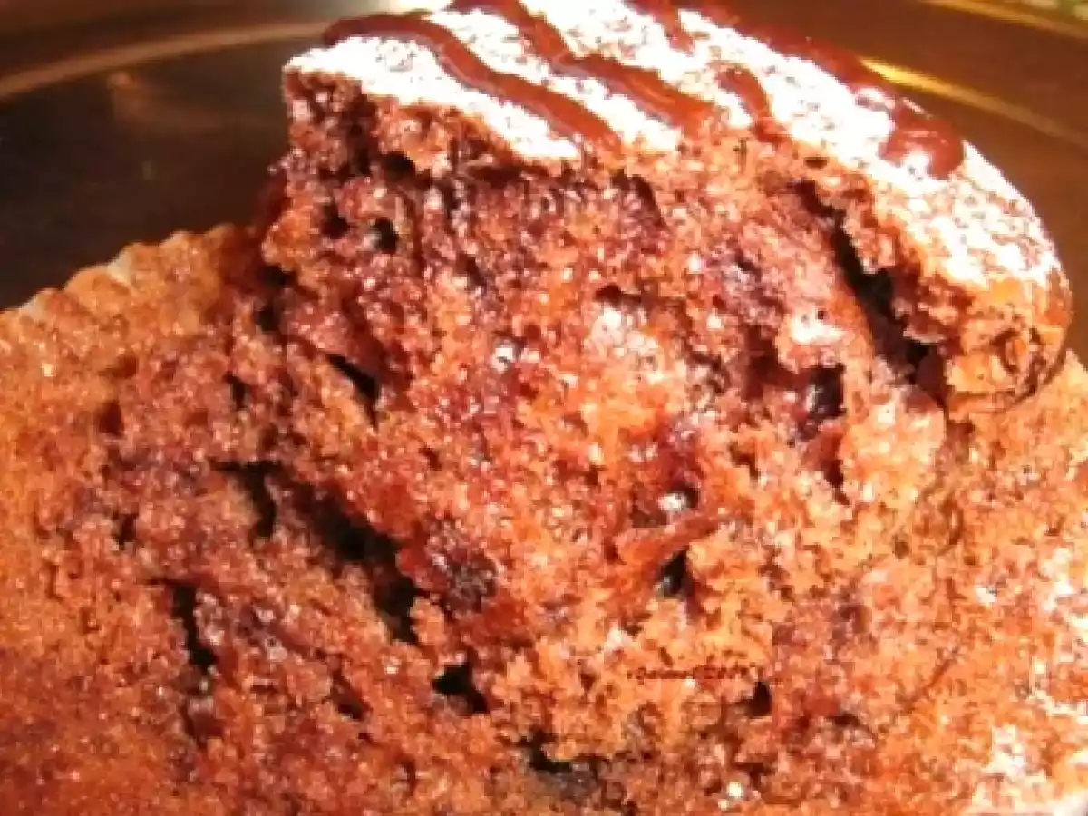 Briose cu cacao si visine - poza 2