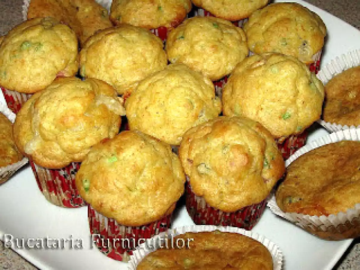 Briose cu Cascaval si Sunca - poza 6