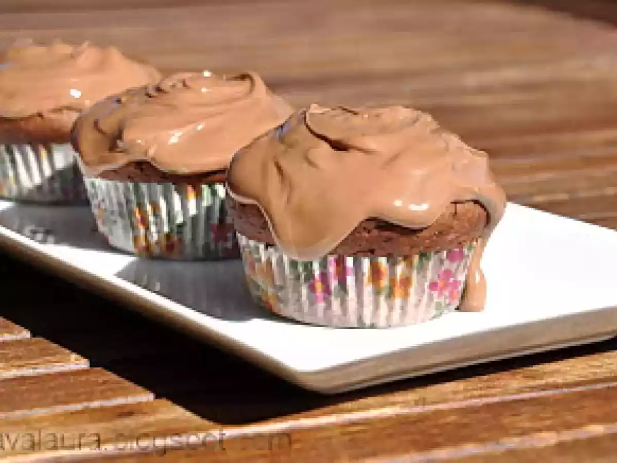 Briose cu ciocolata - poza 3