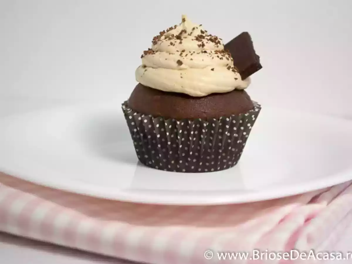 Briose cu Ciocolata Neagra si Cafea - poza 2