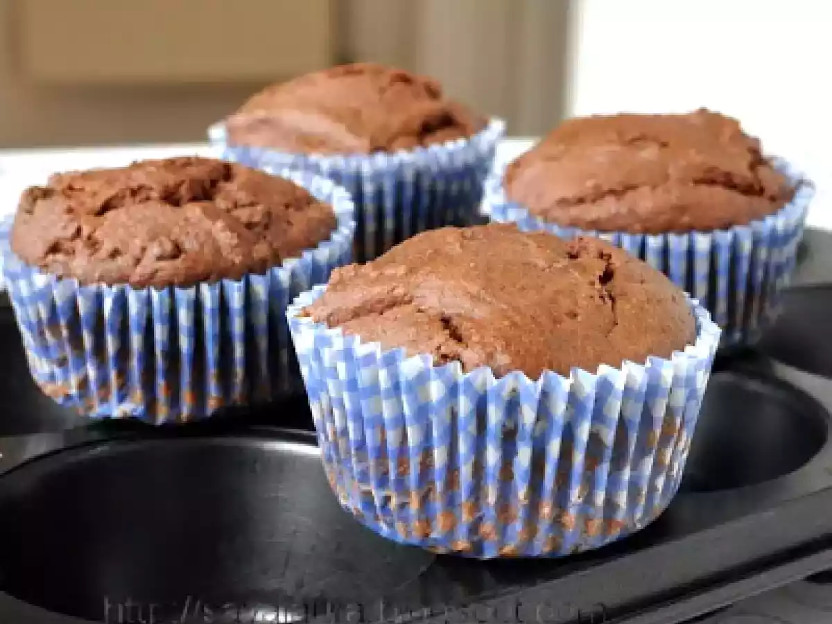 Briose cu ciocolata si iepurasi din martipan - poza 4