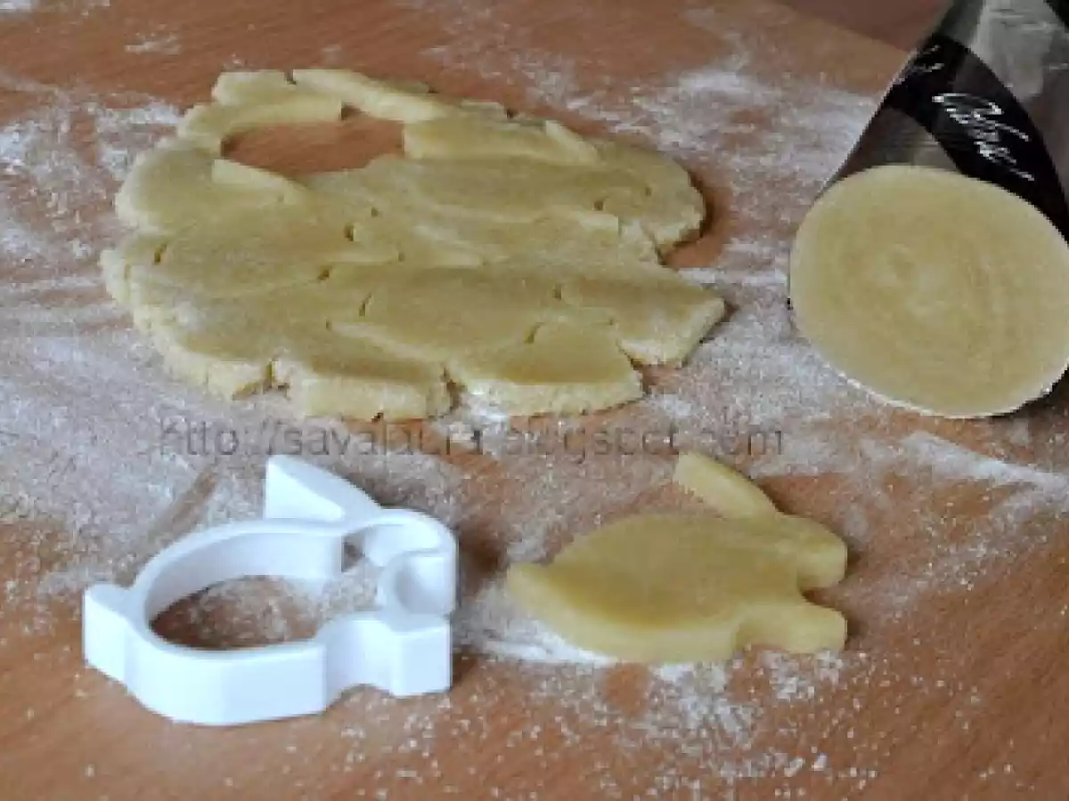 Briose cu ciocolata si iepurasi din martipan - poza 6