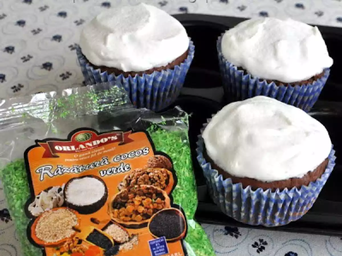 Briose cu ciocolata si iepurasi din martipan - poza 7