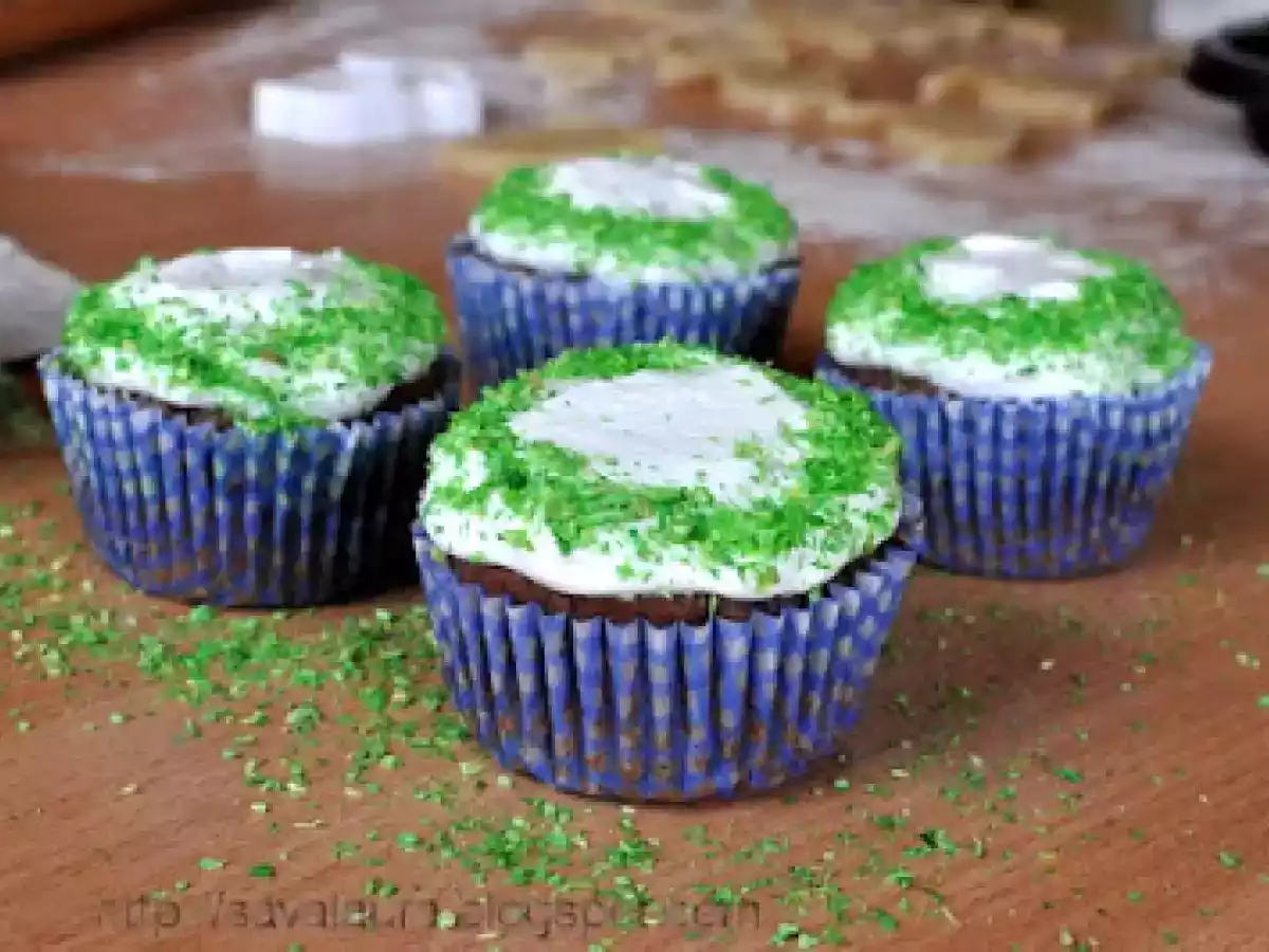 Briose cu ciocolata si iepurasi din martipan - poza 8