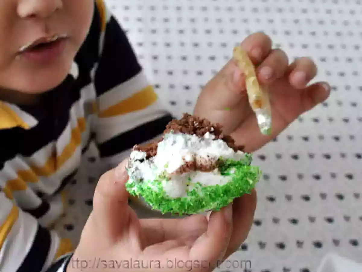 Briose cu ciocolata si iepurasi din martipan - poza 10