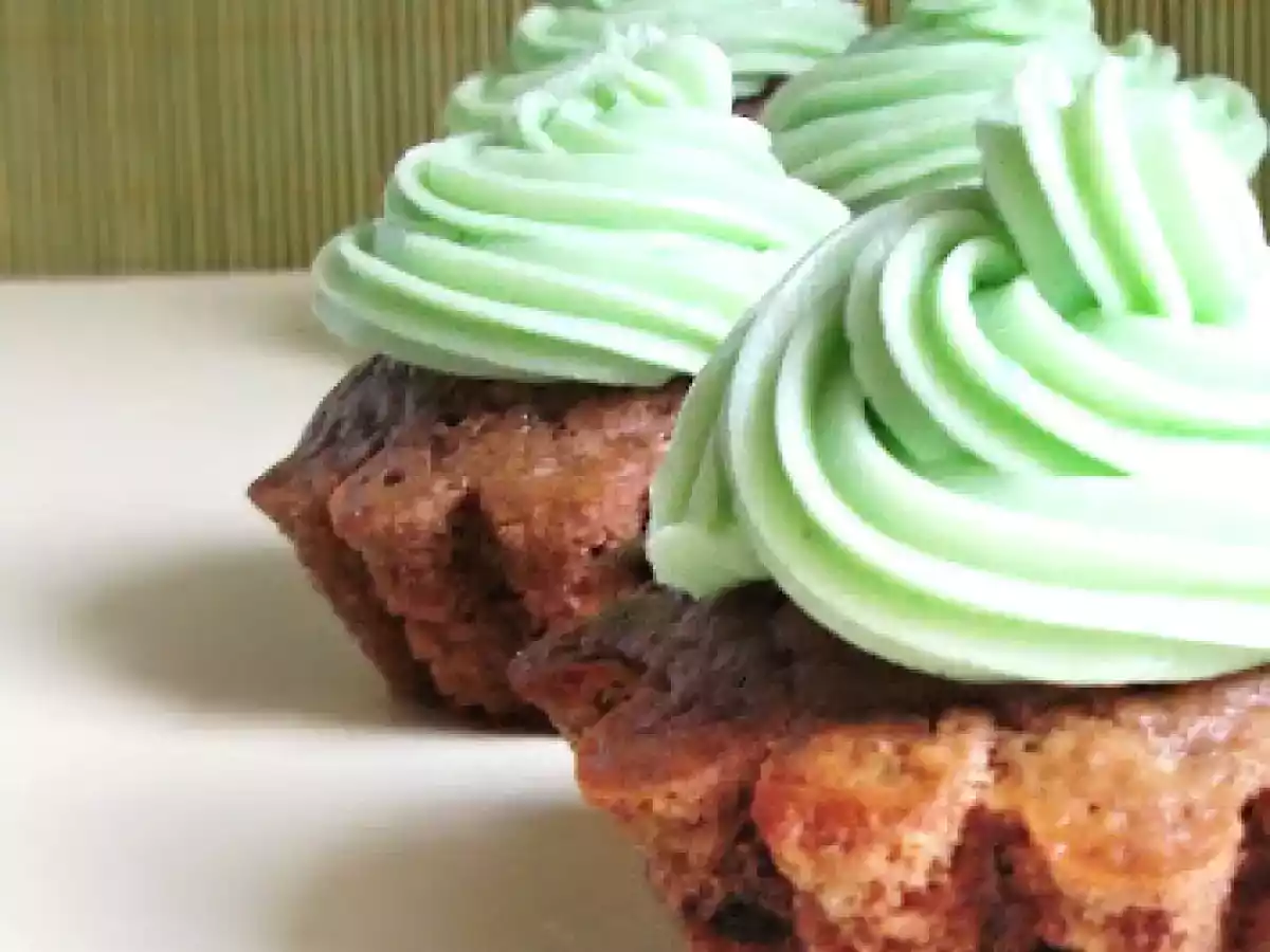 Briose cu crema de menta si ciocolata - poza 3