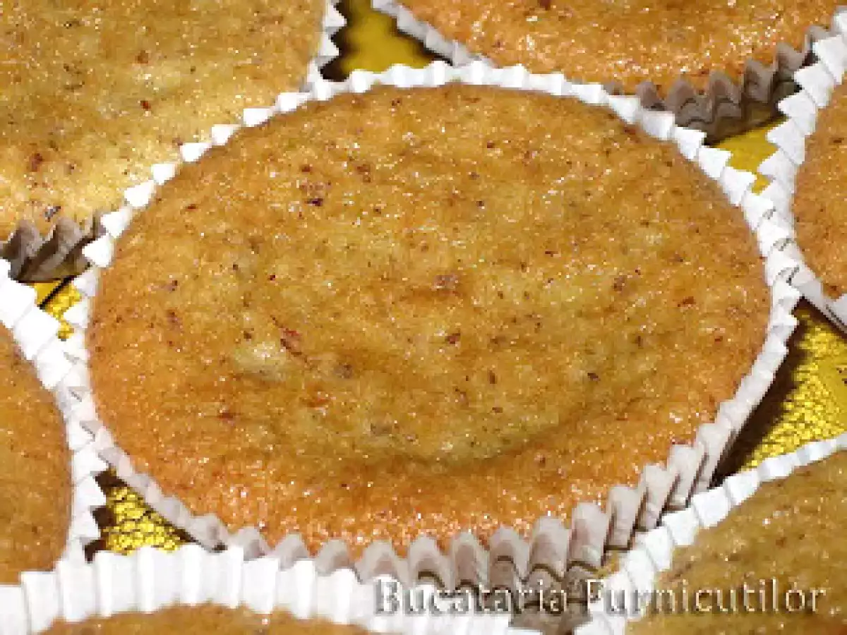 Briose cu Fistic - poza 2