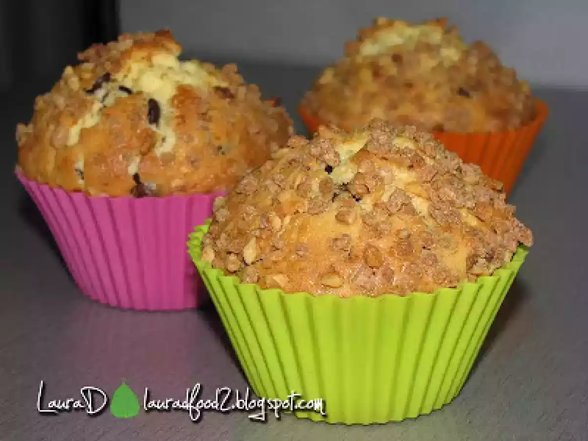 Briose cu fulgi de ciocolata - poza 4