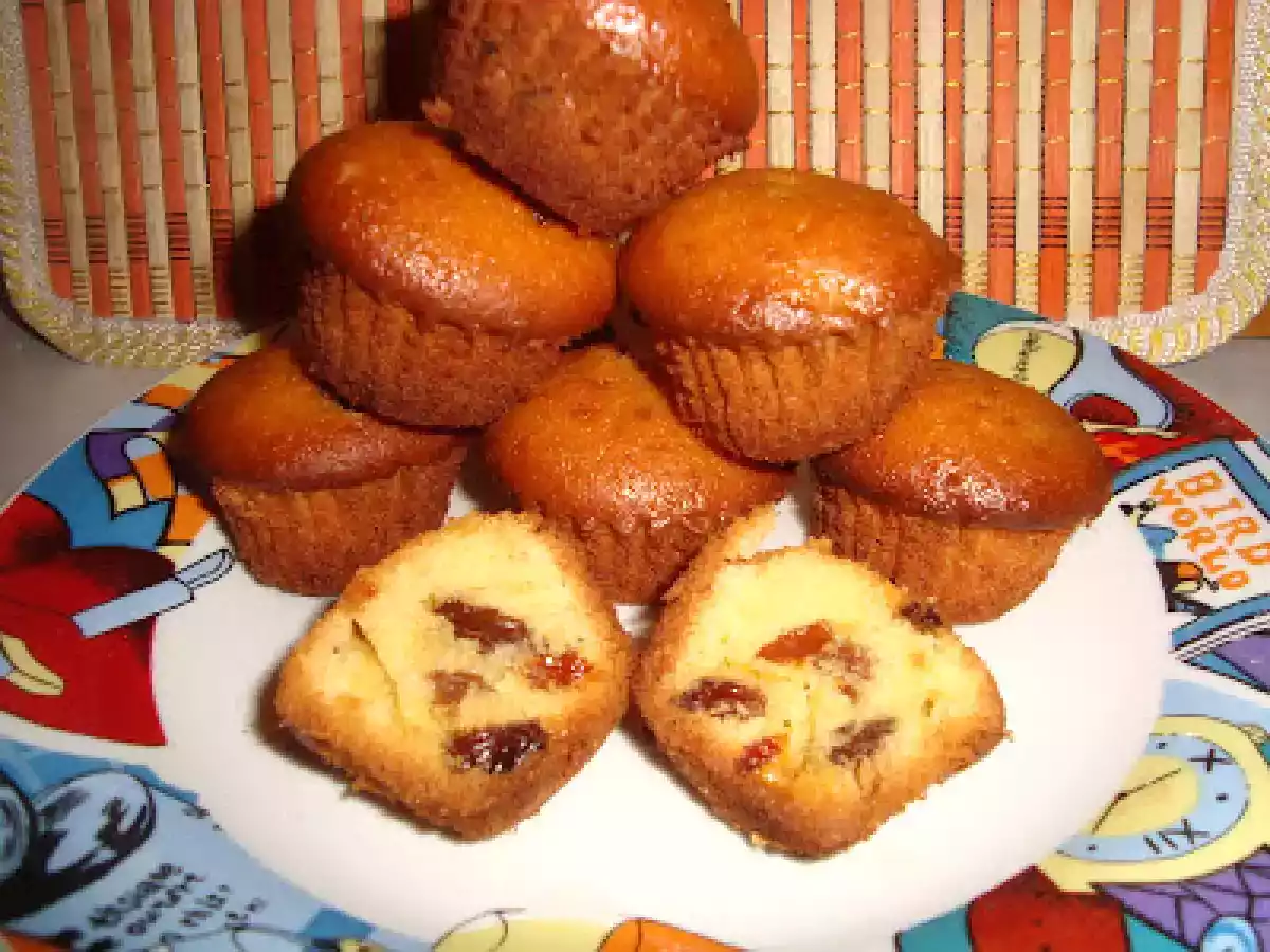 Briose cu iaurt si stafide