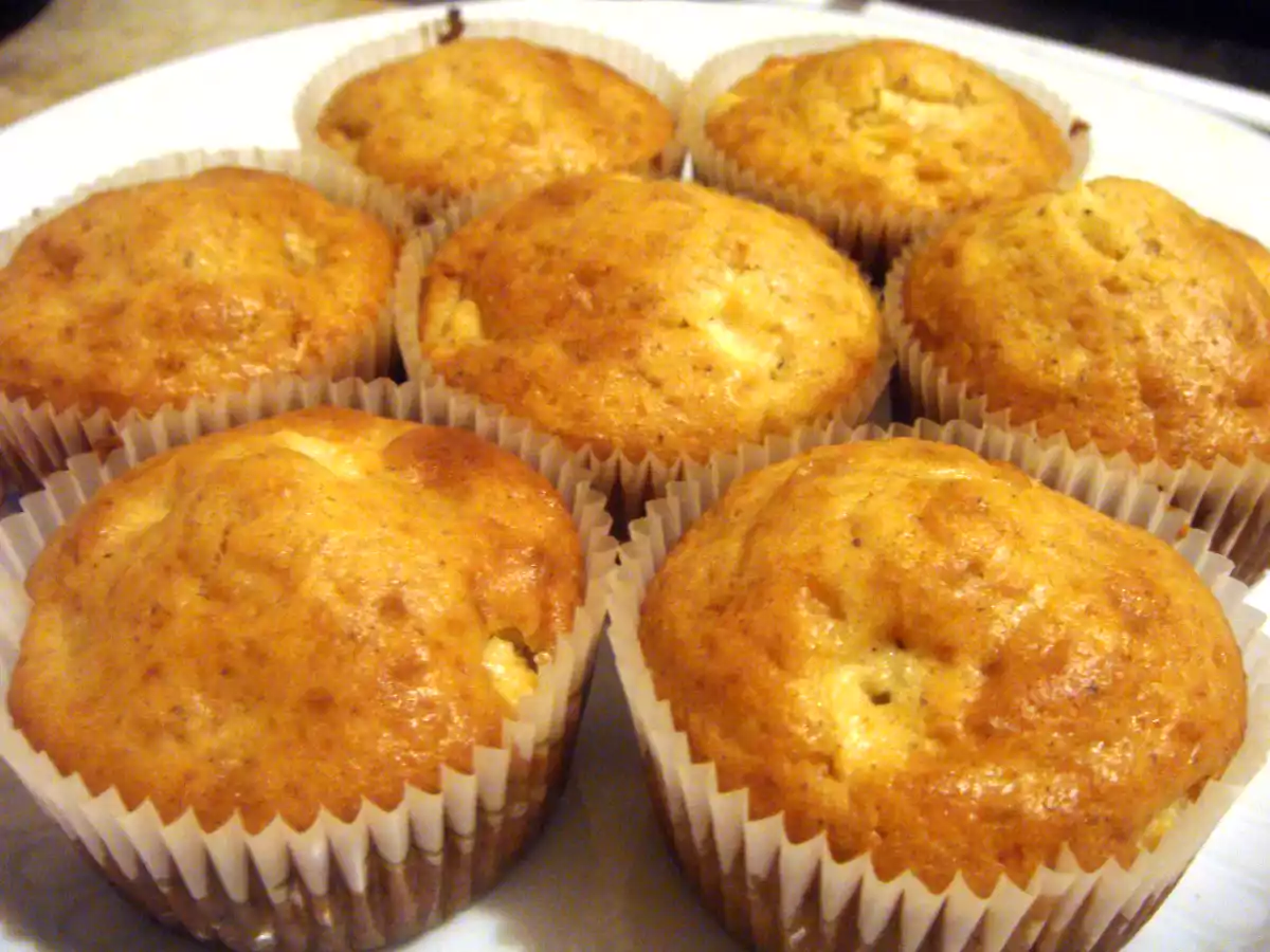 Briose cu mere si scortisoara