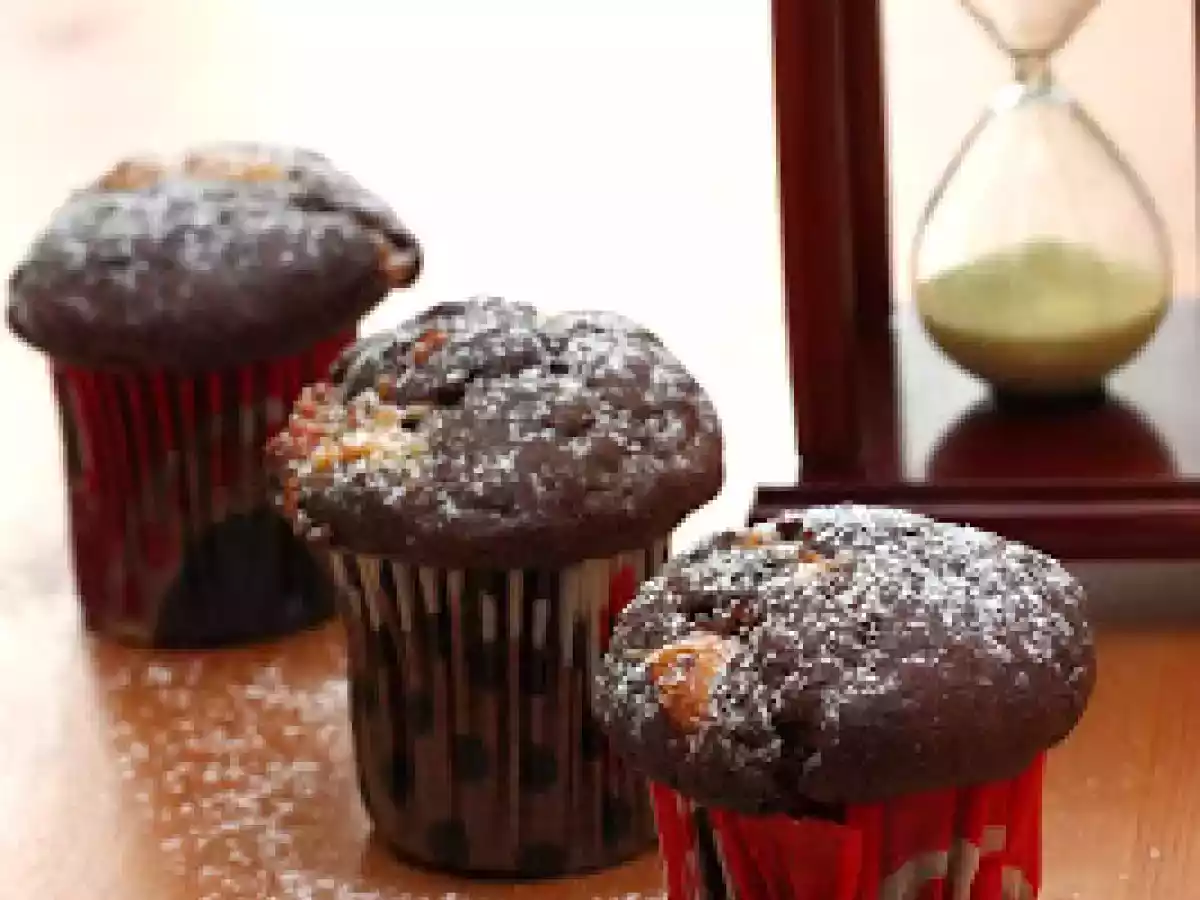 Briose cu multa ciocolata