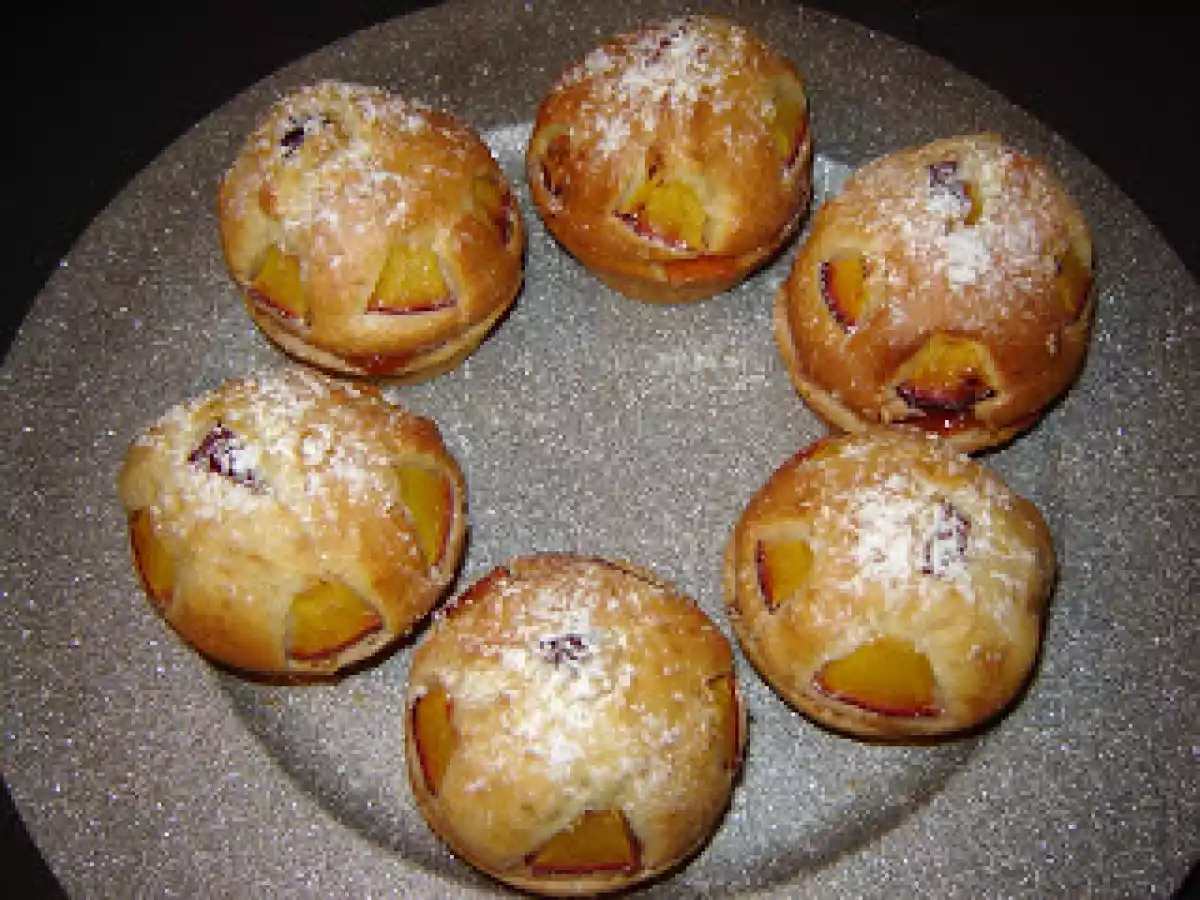 Briose cu nectarine, gem si nuci - poza 4