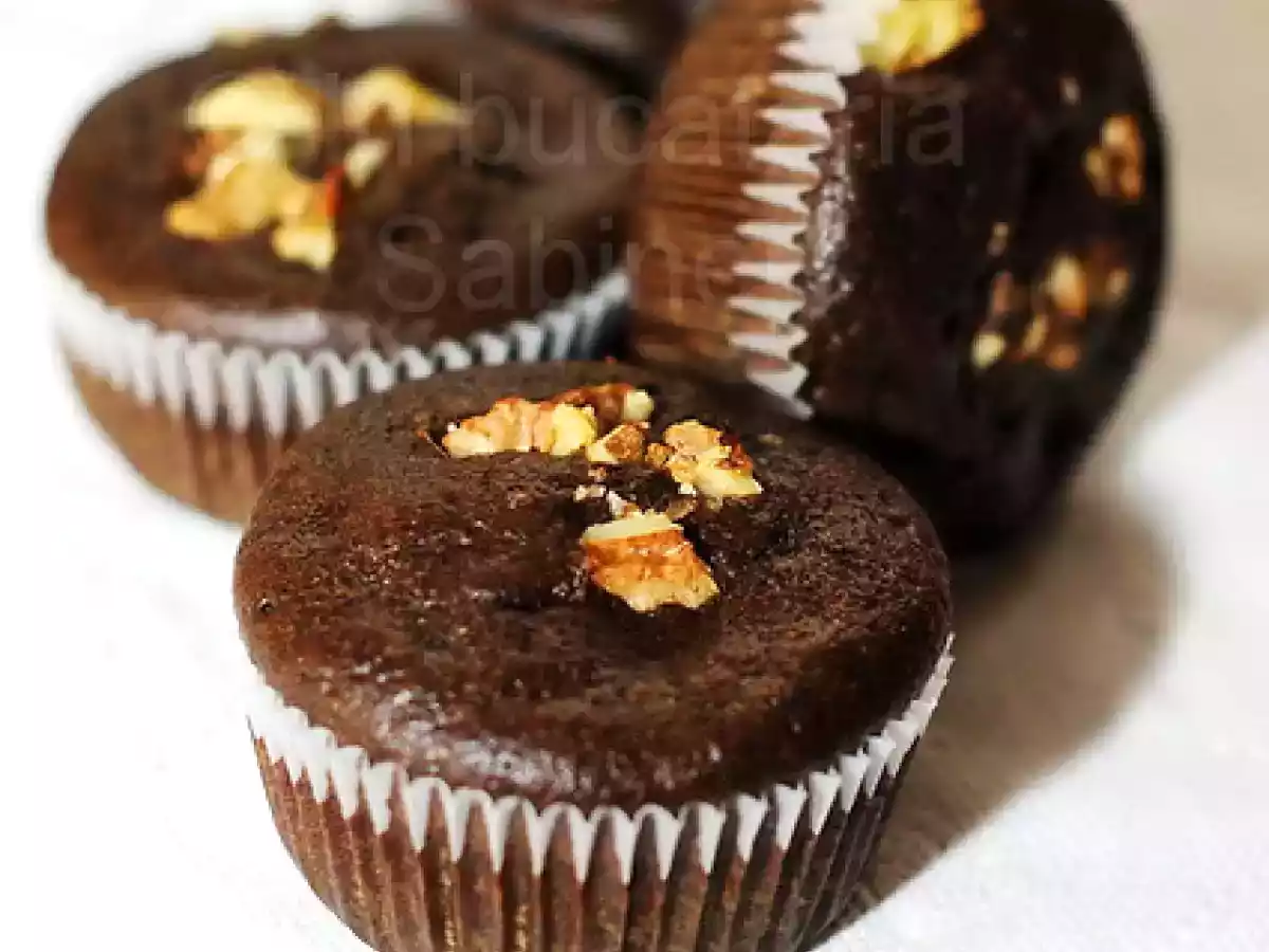 BRIOSE CU NUCI SI GHIMBIR