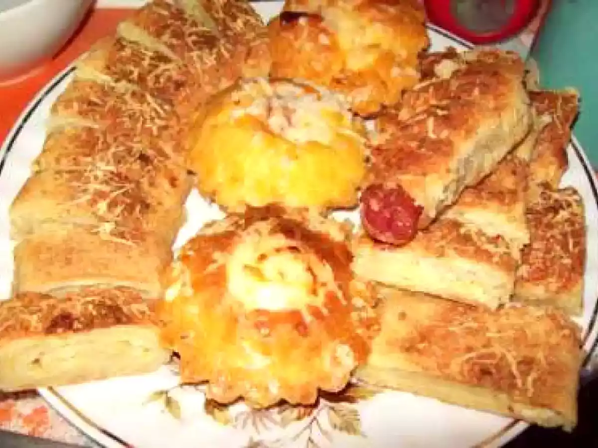 Briose cu telemea de oaie si legume