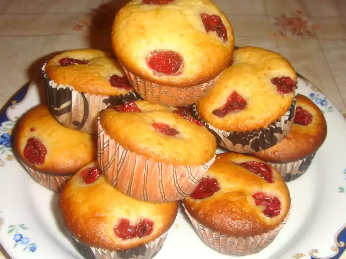 Briose cu visine - poza 6