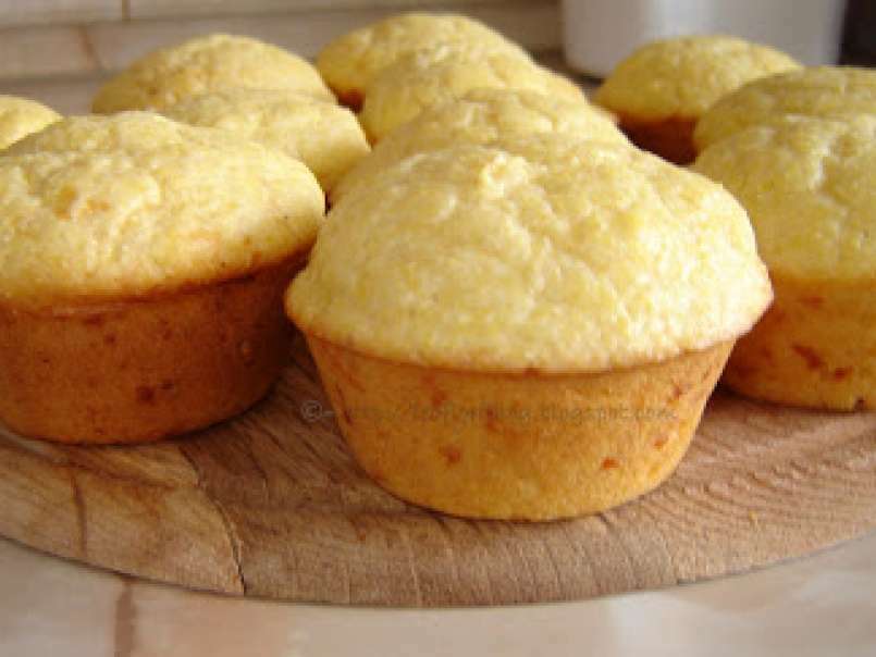 Briose de mamaliga / Polenta muffins, poza 1