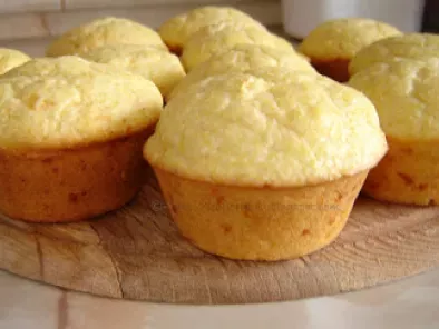 Briose de mamaliga / Polenta muffins