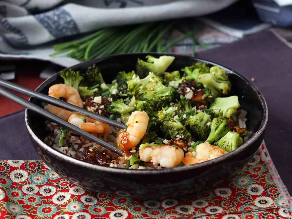 Broccoli și creveți cu sos coreean picant - o masă simplă, echilibrată și condimentată - poza 3