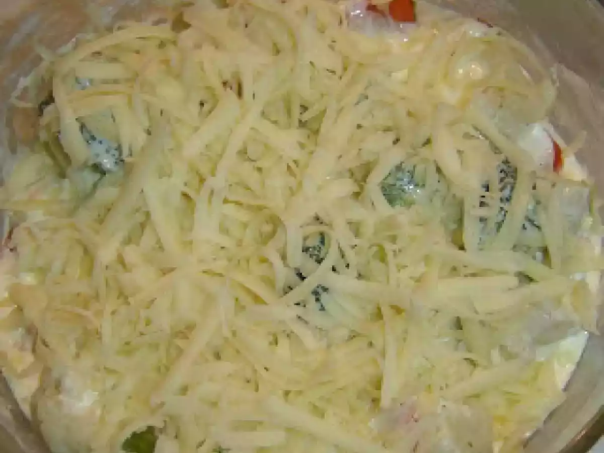 Brocoli, conopida si morcovi gratinati - poza 2