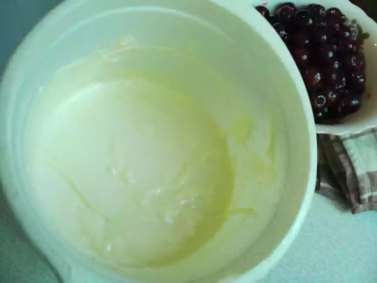 Brownie cu branza si visine - poza 10