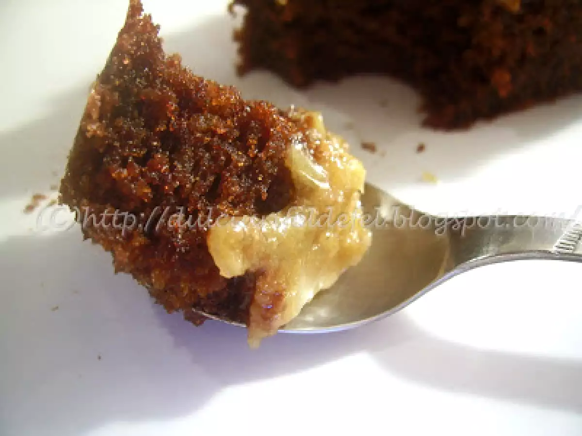 Brownie cu nuca si caramel - poza 2