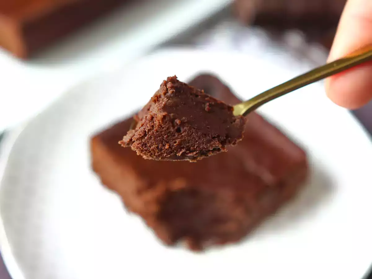 Brownie proteic cu ciocolată și fasole roșie - poza 2