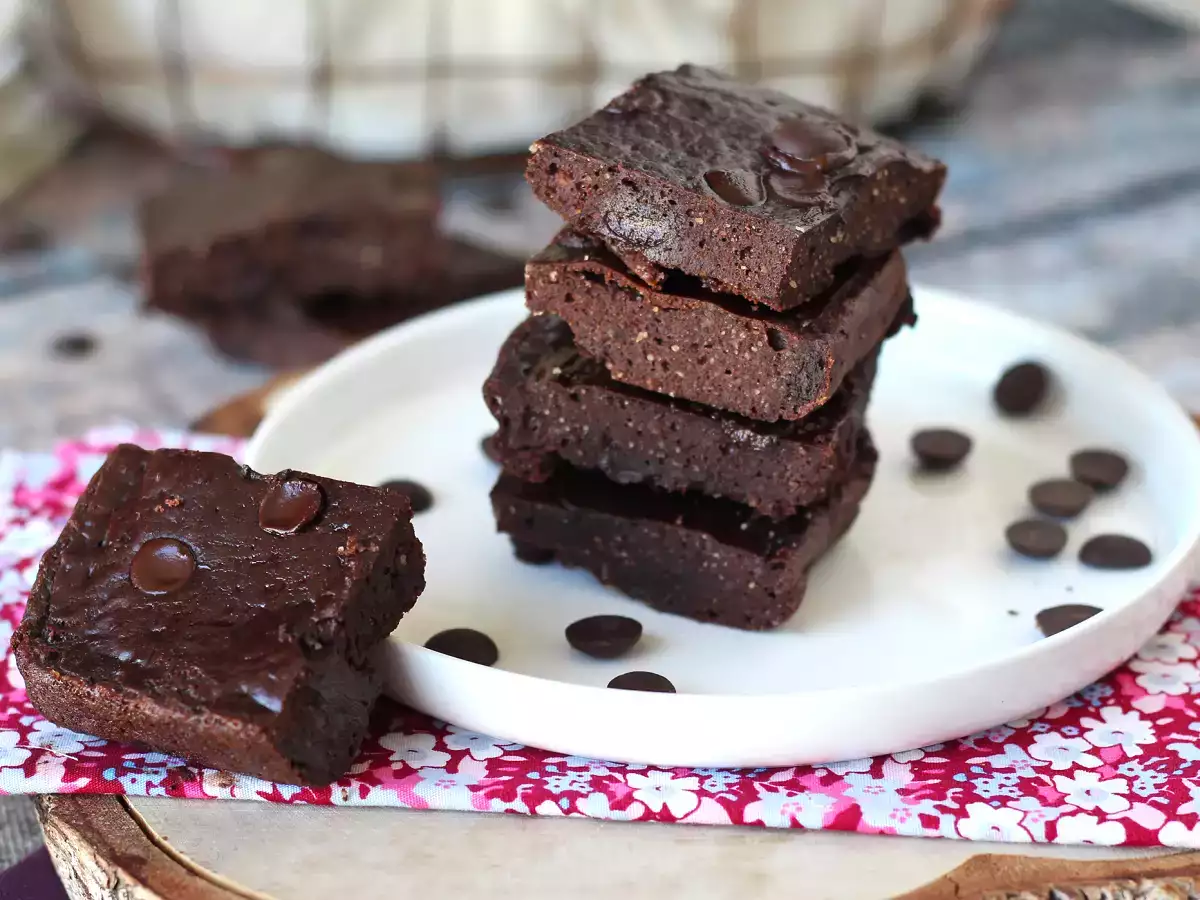Brownie proteică cu zer, natural fără gluten - poza 4
