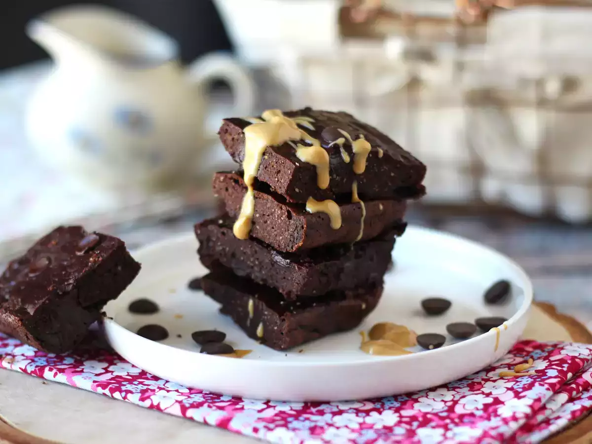 Brownie proteică cu zer, natural fără gluten - poza 6