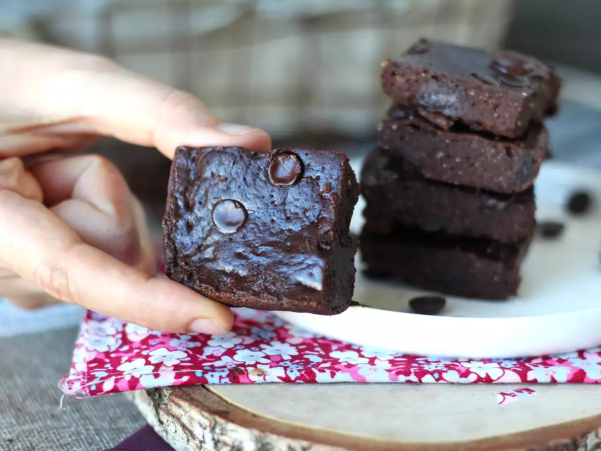 Brownie proteică cu zer, natural fără gluten - poza 7