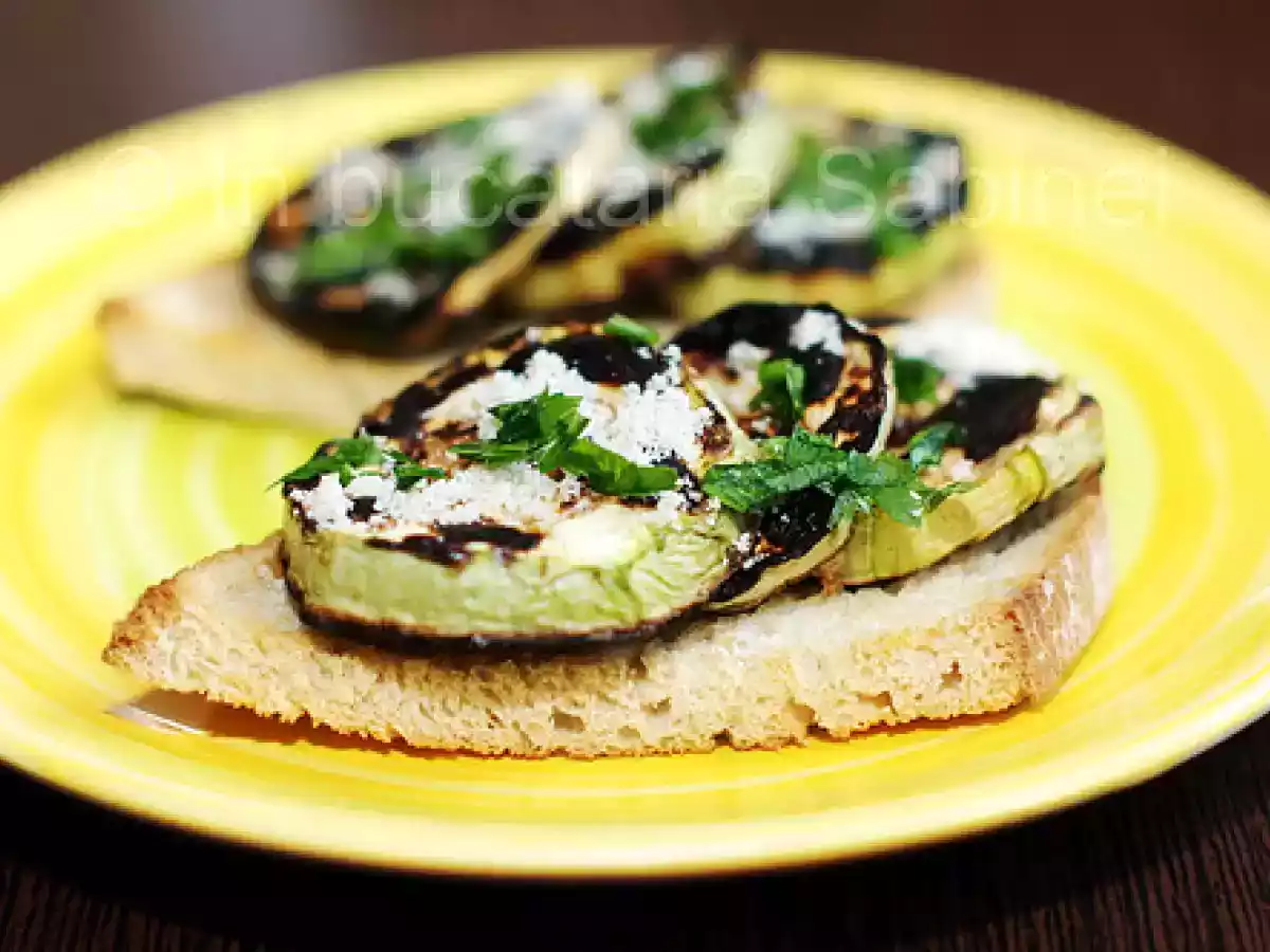 BRUSCHETE CU DOVLECEL - poza 2