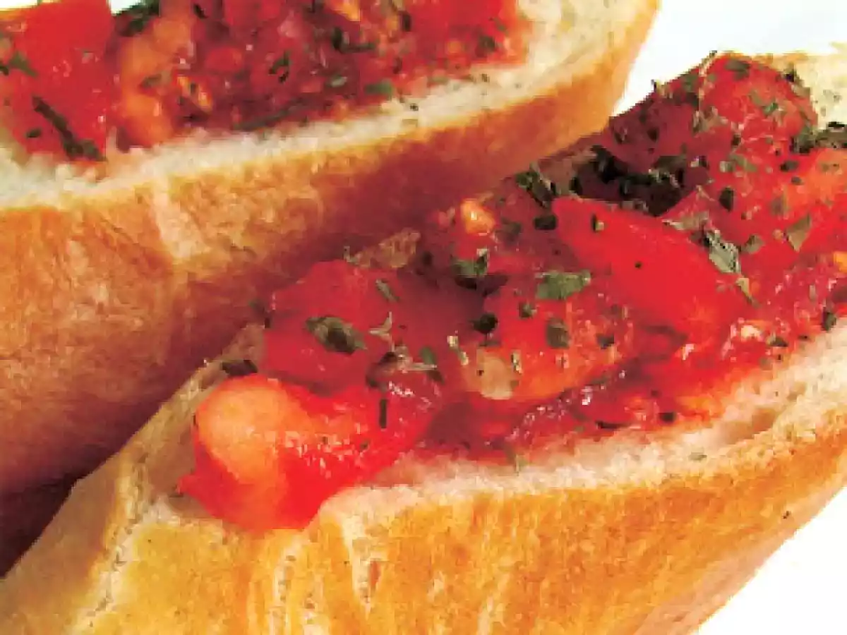 Bruschete cu rosii si usturoi