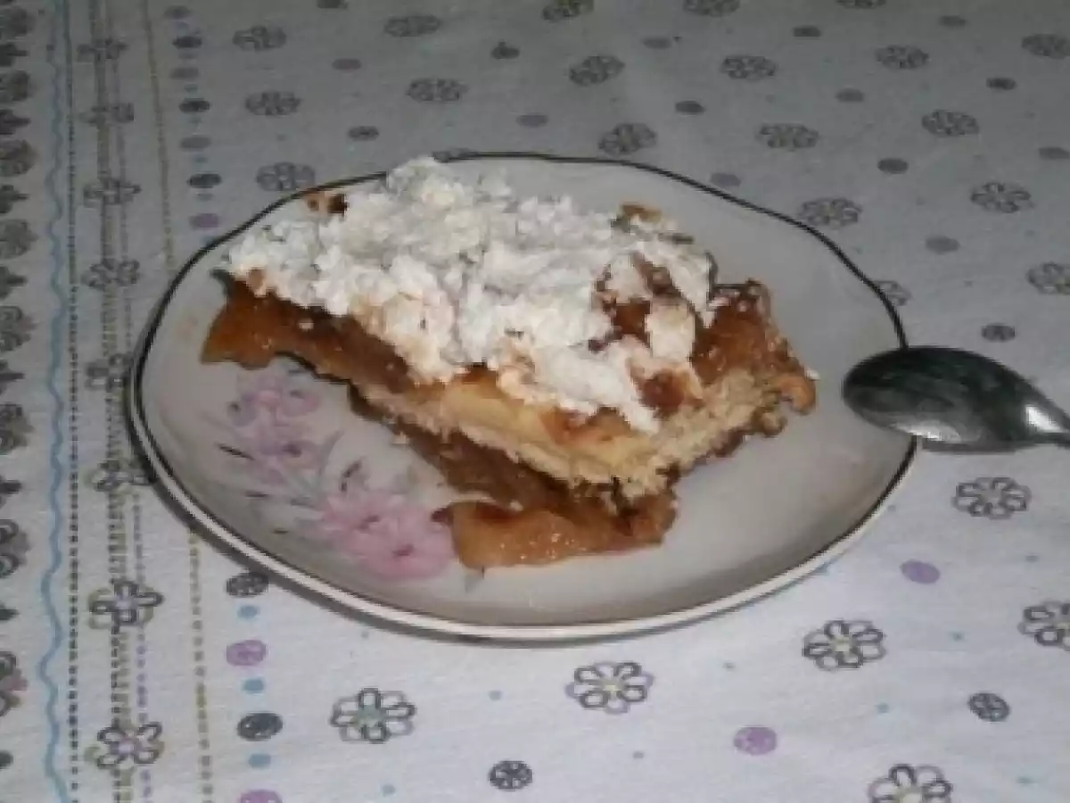 Budinca cu mere la cuptor