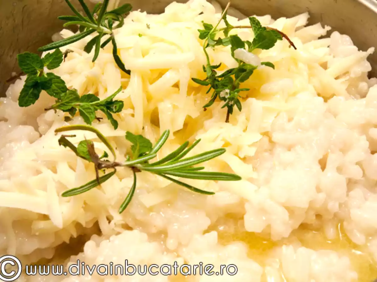 BUDINCA DE OREZ CU URZICI - poza 2