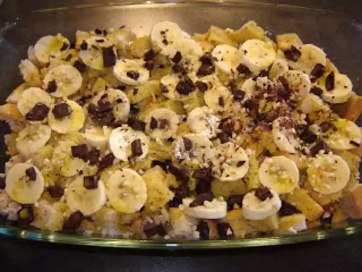 Budinca de paine cu ciocolata si banane
